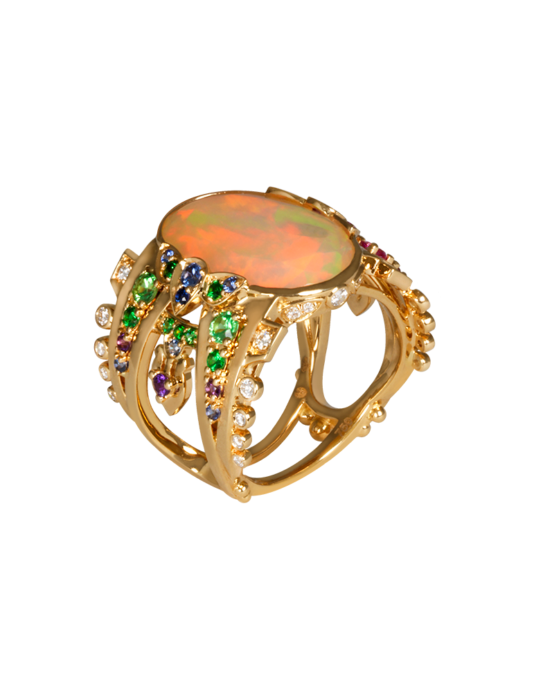 Alexandra Abramczyk's Mexico ring in yellow gold and composed of an opal, multicolored sapphires, tsavorites, amethysts and diamonds